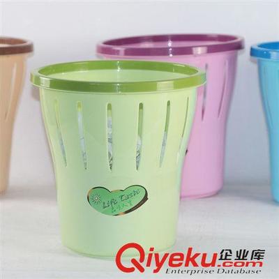 糖果色垃圾桶 為生活注入一抹亮色，輕松收納，悅享清潔